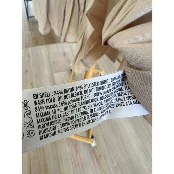 Endless Rose Smocked Puff Sleeve Peplum Crop Top - Picture 4 of 8